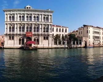 Albergo Al Gobbo - Venedig - Bygning