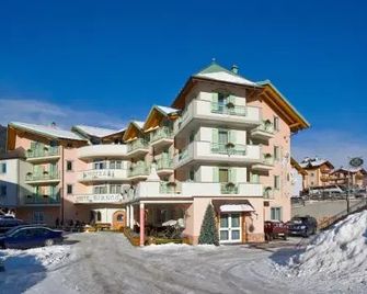 Hotel Abete Bianco - Andalo - Gebäude