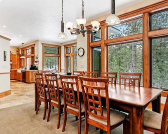 Smiths Ferry Cabin by Cabarton & Snowmobile Trails - Cascade - Dining room