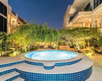 Wariruri Condos by SunStays - Noord - Bể bơi