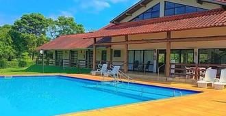 Park Golf Hostel Ipelandia - Foz do Iguaçu - Zwembad
