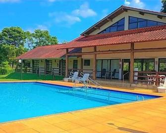 Park Golf Hostel Ipelandia - Foz do Iguaçu - Havuz