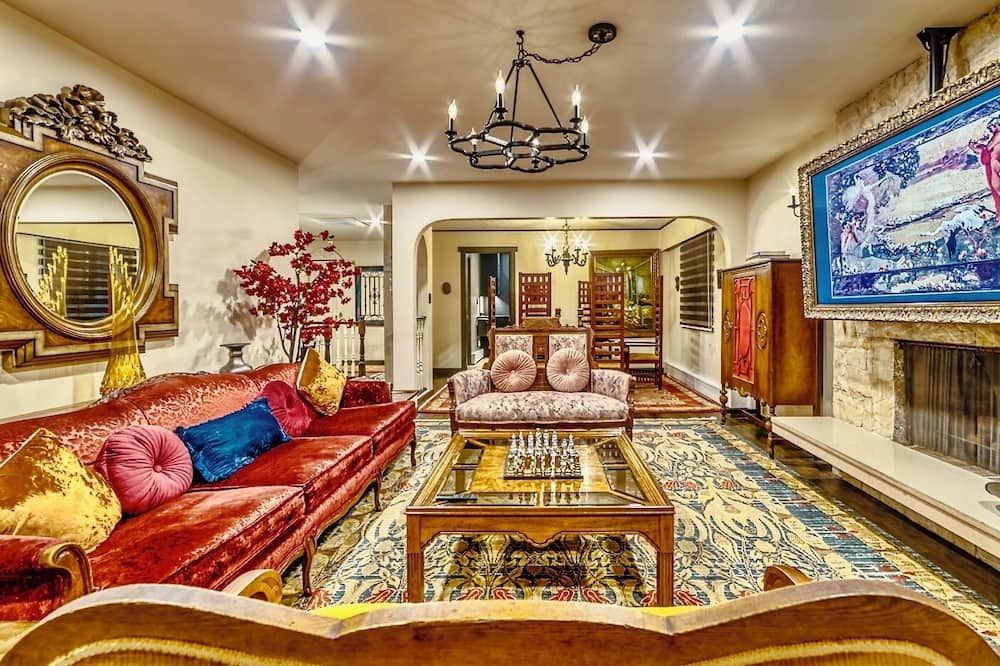 Neocolonial Nouveau Kensington Vacation Home - ונקובר - סלון