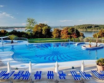 Valamar Tamaris Villas - Vabriga - Piscina