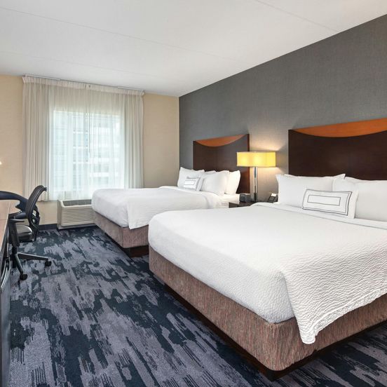 Fairfield Inn & Suites by Marriott Toronto Mississauga image 1