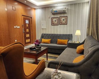 Shaty Alhayat serviced Apartments - Jeddah - Living room