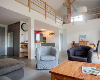 Villa à Messanges vue Large sur la Forêt 3 km de la Plage 5km du Golf de Moliets - Messanges - Sala de estar