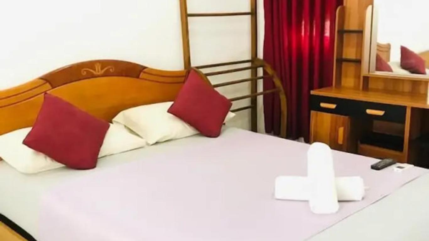 Riverside Hotel
