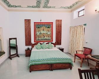 Hotel Mahendra Prakash - Udaipur - Bedroom