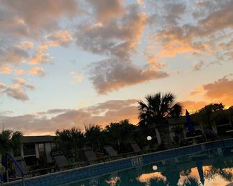 1st floor, Davis Lake View Condo, Minutes to Sanibel - Iona - Piscina