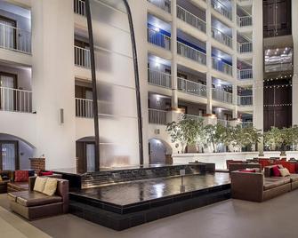 هوتلومير آت ذا آرش - آيه كيسارز ريواردز ديستينيشن - سانت لويس - ردهة