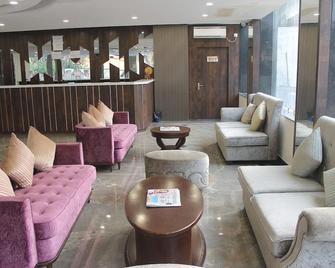 Hotel Sea Sand - Digha - Salónek