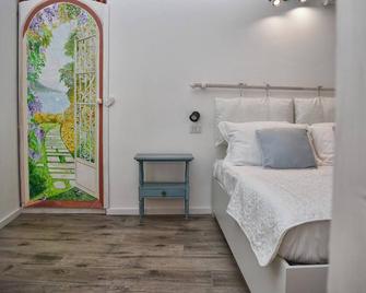 Ca' de Sota by Wonderful Italy - Civenna - Schlafzimmer