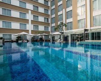 The Arista Hotel Palembang - Palembang - Pool