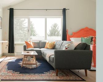 Hyalite Loft - clean, near airport - Belgrade - Soggiorno
