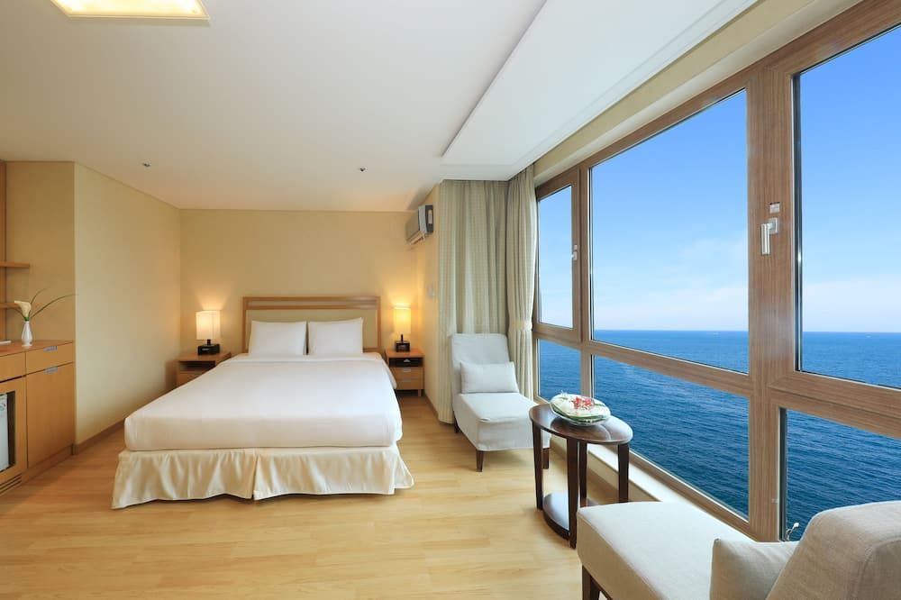 Ocean Suites Jeju Hotel - Jeju