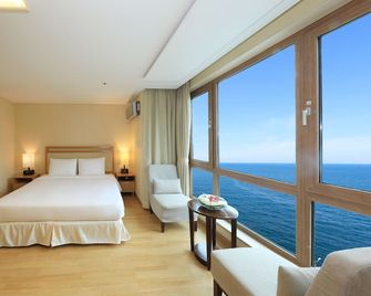Ocean Suites Jeju Hotel - Jeju