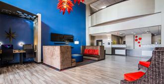 Best Western PLUS Tech Medical Center Inn - Lubbock - Lobby