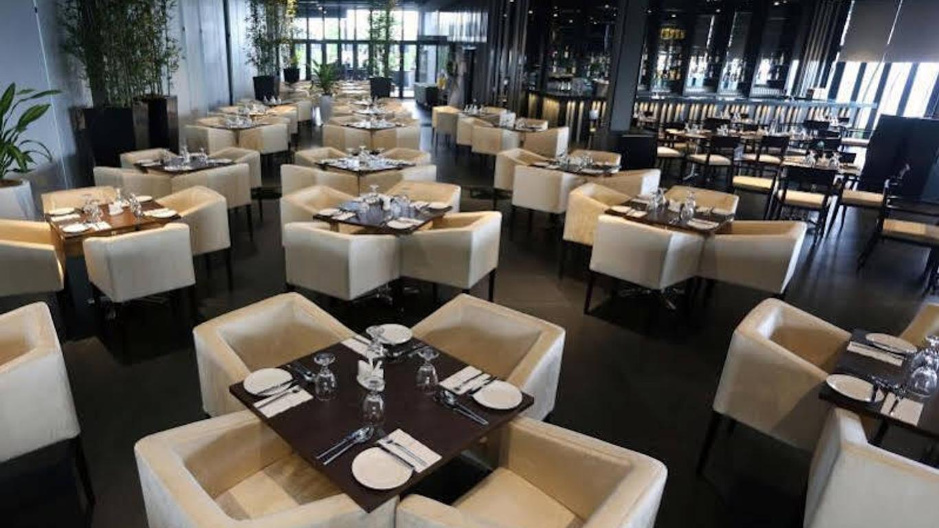 E.City Hotel@Onecity