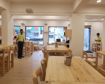 The Unicontinental - Mumbai - Restaurant