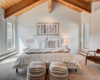 Premier Pinnacle Townhome - Deer Valley Skiing - 4bd/4ba - Park City - Bedroom