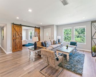 Northeast Florida Retreat - Jacksonville - Sala de estar