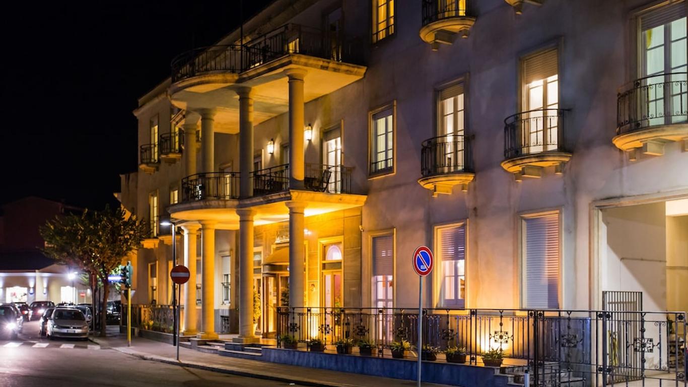 ماريانو 4 بالاس هوتل