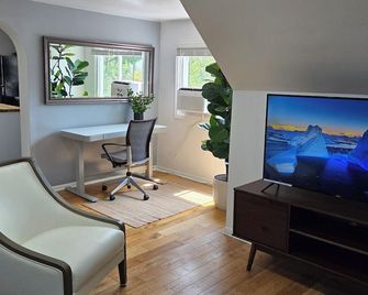 The Beach Loft - 5 min HorseShoe Casino, 30 min. from Chicago Navy Pier - Whiting - Sala de estar