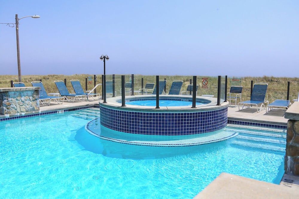 وايفز أوشنفرونت ريزورت - أولد اورشيرد بيتش - حوض السباحة