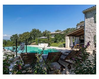 Villa Zvonar Comfortable Holiday Residence - Motovun - Pool