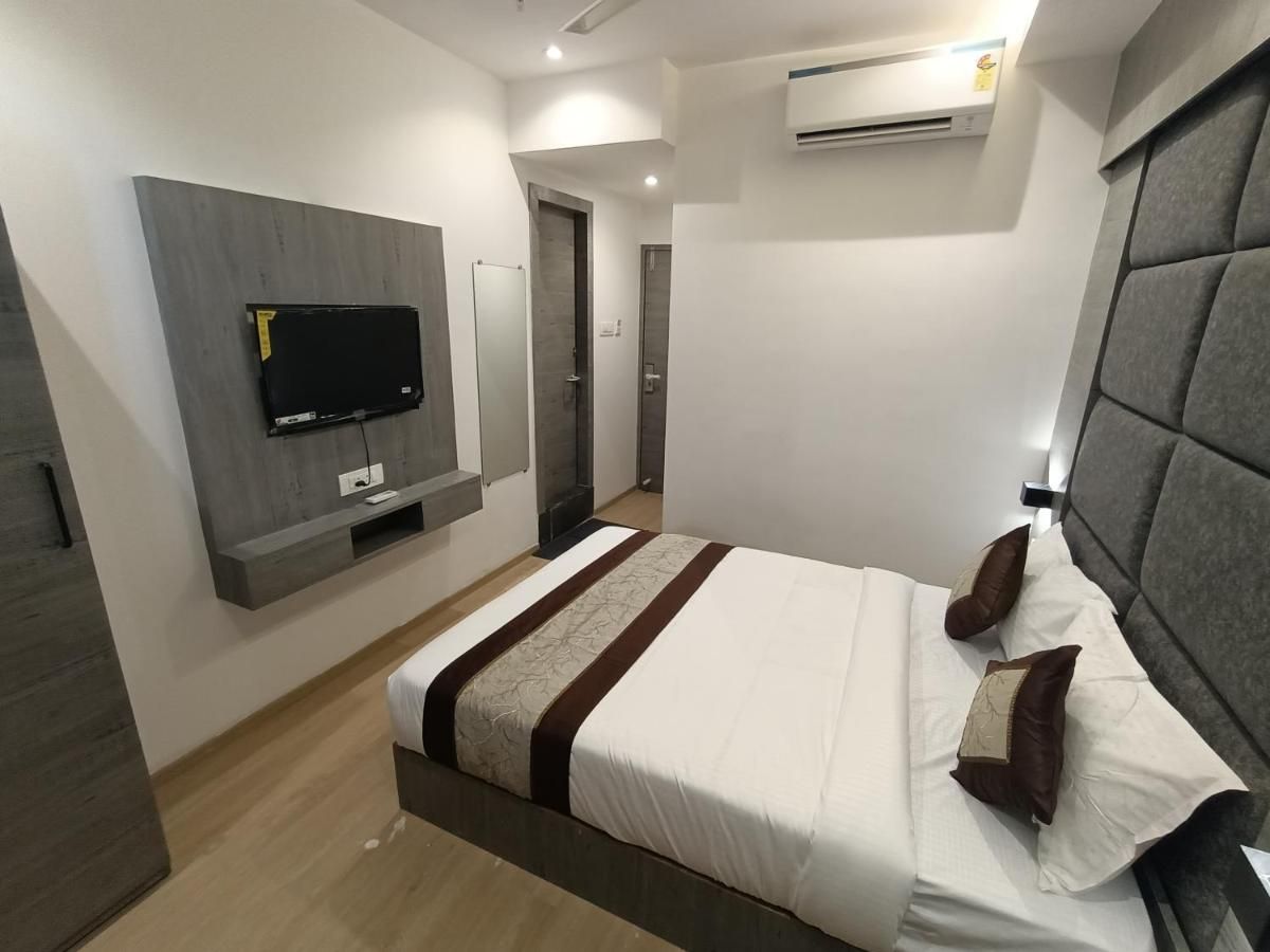 Hotel Beverly Palace Santacruz - Near Bkc - Mumbai Airport T1