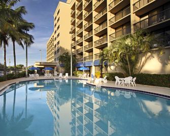 Hampton Inn Cocoa Beach/Cape Canaveral - Cocoa Beach - Pool