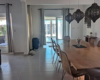 Villa De Alisha - Blue bay - Dining room