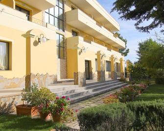 Hotel Cala Dei Pini - Sant’Anna Arresi - Gebouw