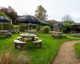 Ring O Bells - Bristol - Patio