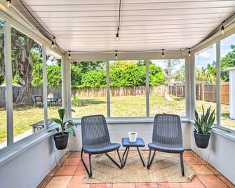 Family-Friendly Clearwater Home with Game Room! - Clearwater - Patio