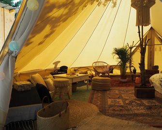Bohème Glamping Expérience - Cars