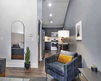 Abode Nashville - Germantown - Nashville - Living room