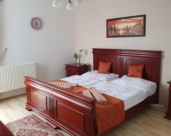 Hotel Oko - Nitra - Bedroom