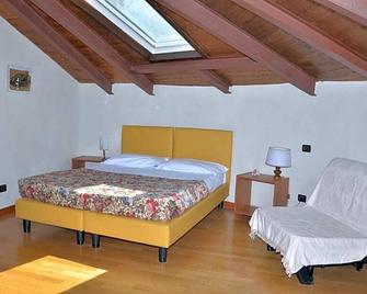 Locanda Dal Moccia - La Spezia - Bedroom