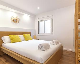 Picasso Suites Cornellá - Cornellà de Llobregat - Bedroom