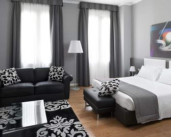 Palace Suite - Trieste - Phòng ngủ