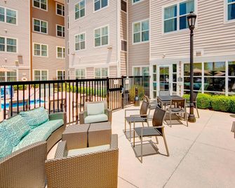 Residence Inn by Marriott Roanoke Airport - Roanoke - Parveke