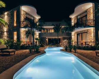 Cucu Hotel El Cuyo - El Cuyo - Pool