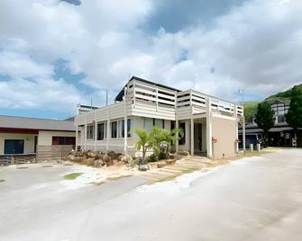 Villa Sereno Motobu - Okinawa - Building