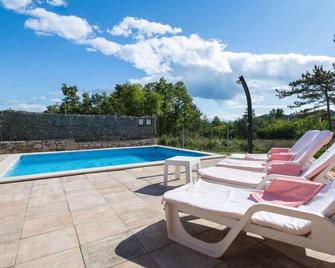 Haus Viola Comfortable holiday residence - Labin - Pool