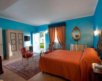 Alle Tamerici Hotel - Ladispoli - Habitación