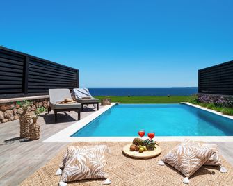 Al Mare Villas - Kiotari - Pool