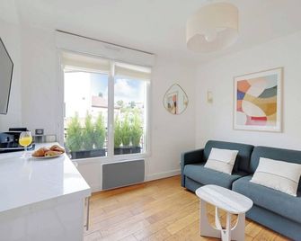 Cosy Apartment -1br-2p- Suresnes - Suresnes - Wohnzimmer