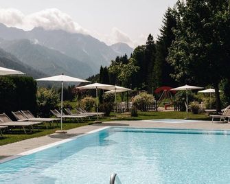 Basic & Classic | max. 1 pers. | balcony | 13m² - Hotel Angerwirt - Kleinarl - Pool